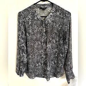 Banana Republic long sleeve top